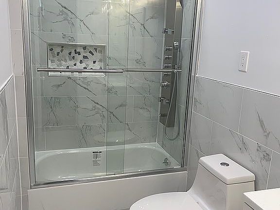 5th image of 991 E 241st St #1