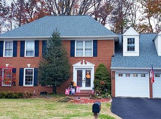 8329 Argent Cir, Fairfax Station, VA 22039