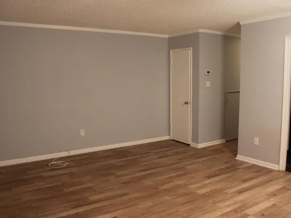 2312 Southgate Sq, Reston, VA 20191