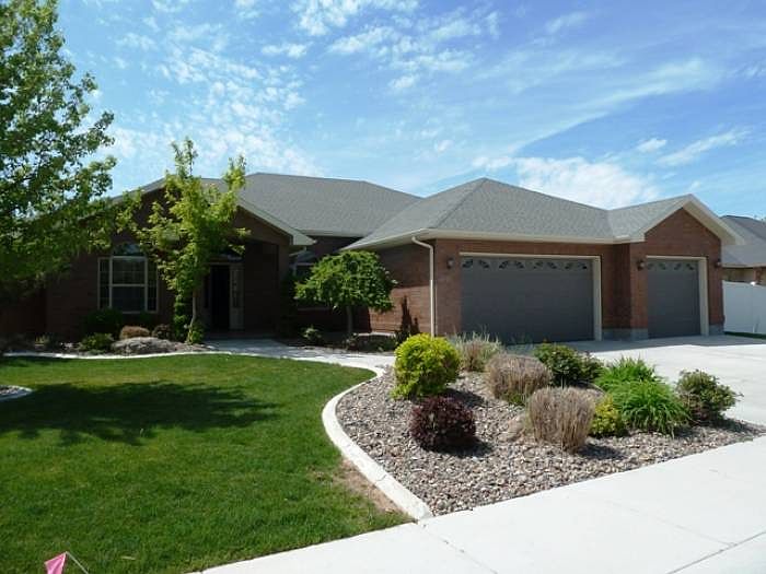 1st image of 2704 Sun Meadow Dr