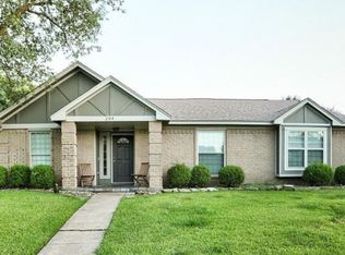 204 W Apollo Rd, Garland, TX 75040