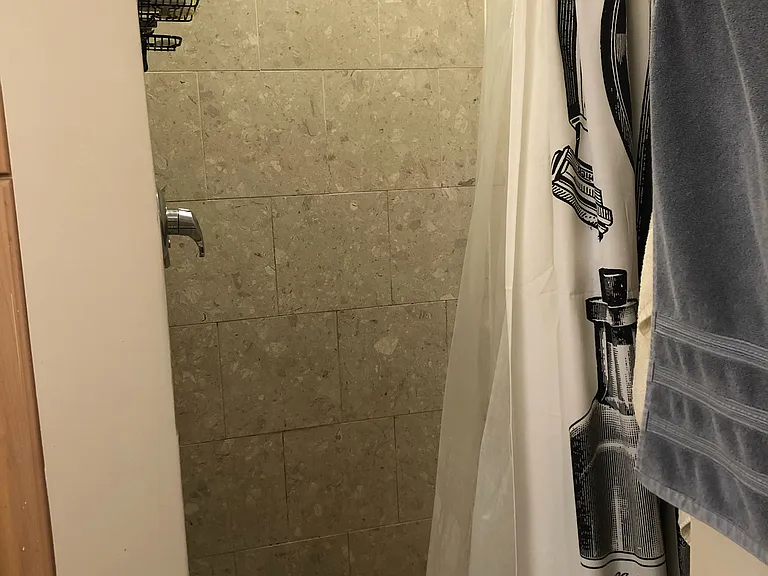 220 Hanover St #21 — Photo 23
