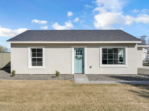 3990 W Augusta St, West Richland, WA 99353