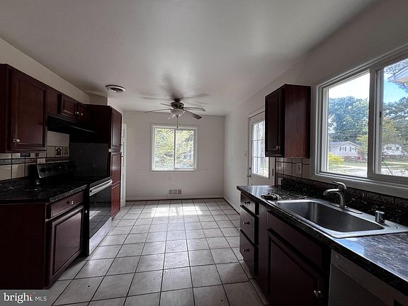 5th image of 8403 20th Ave