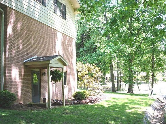 4th image of 2700 Fernwick Dr