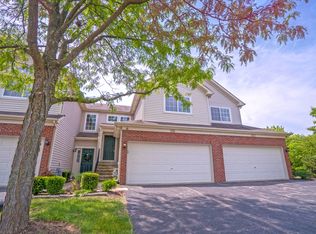 398 Abington Woods Dr, Aurora, IL 60502