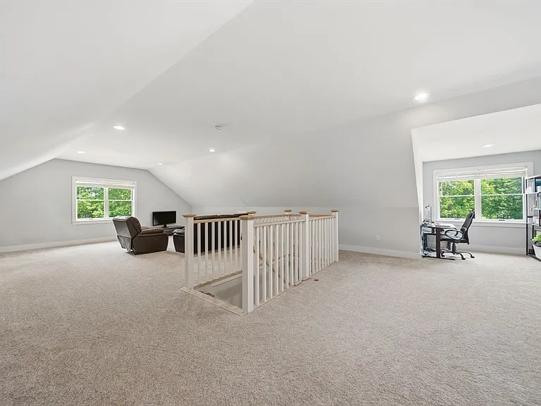 1 Lincoln Ct — Photo 29