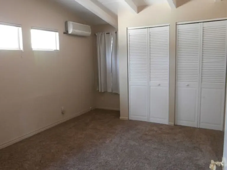 2542 Crescent Ave — Photo 9