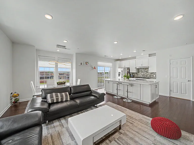 161 Wesmont Dr — Photo 6