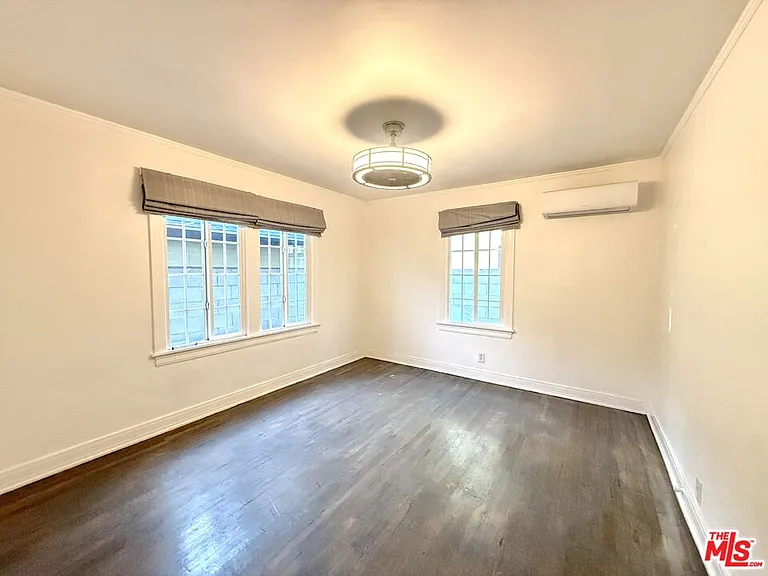 2701 S Harcourt Ave #2701 — Photo 14