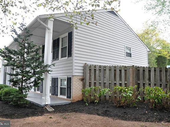 3rd image of 14907 Jaslow St