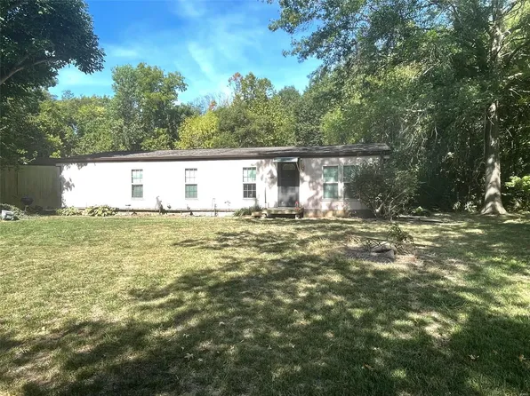 6569 Meadow Lakes Dr, Steeleville, IL 62288