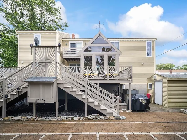 46 Central Ave, Hull, MA 02045