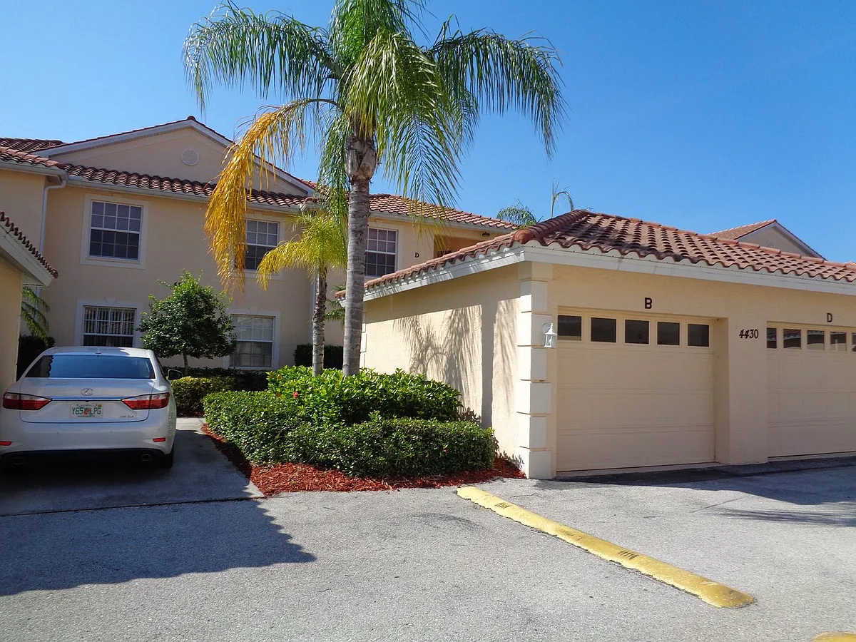 Building Photo - 4430B Corso Venetia Blvd