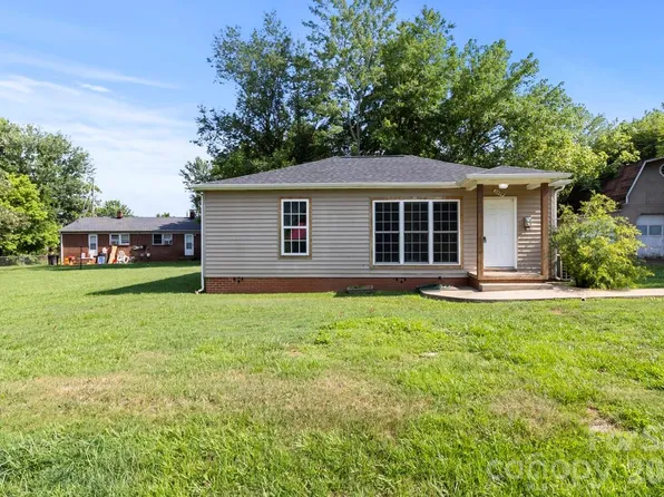 2224 Catawba Hts, Lincolnton, NC 28092