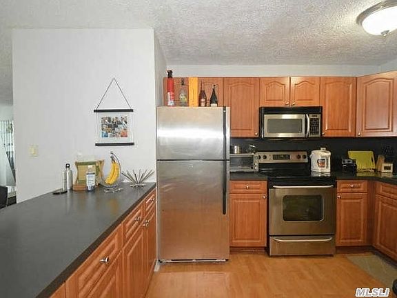 5th image of 725 166th St APT 2A