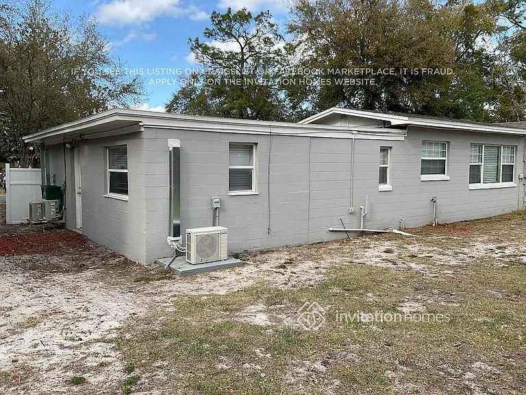 450 Iris Rd — Photo 16