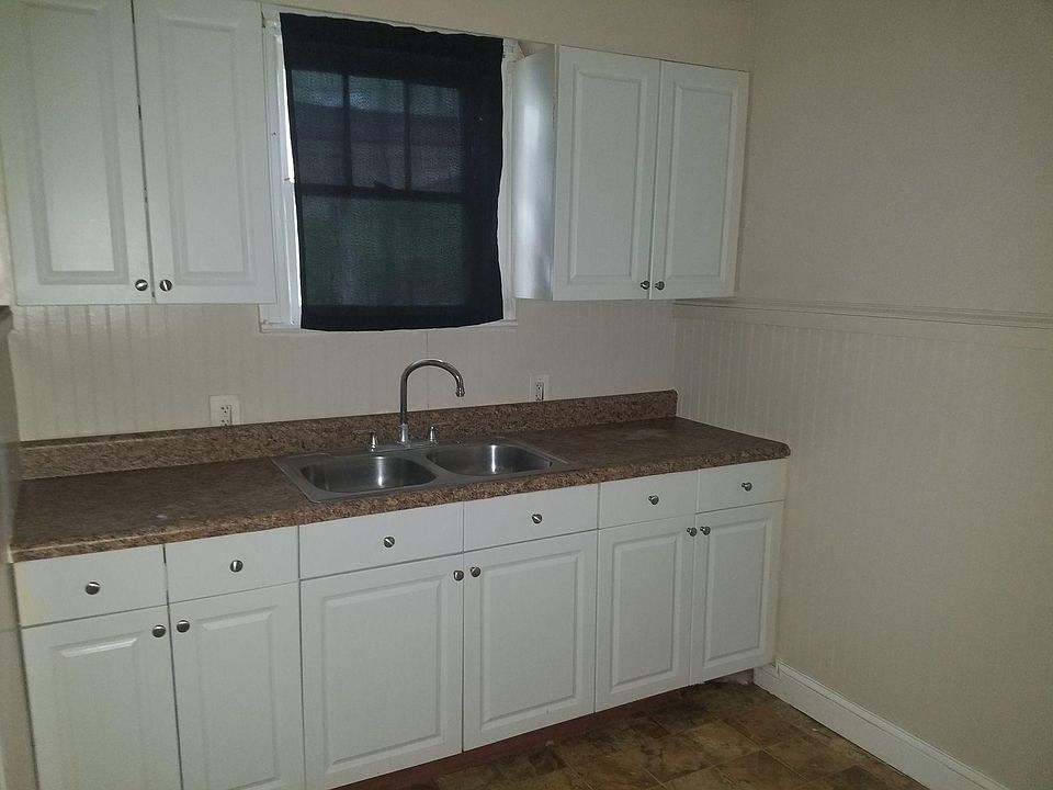 2nd image of 6830 Perry St