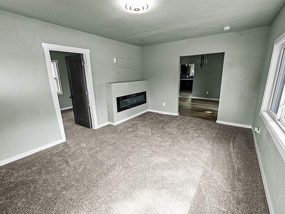 2nd image of 521 W Washington St