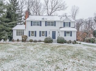 42 Edgewood Rd, Chatham, NJ 07928