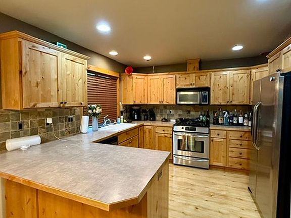 3rd image of 60813 Sawtooth Mountain Ln