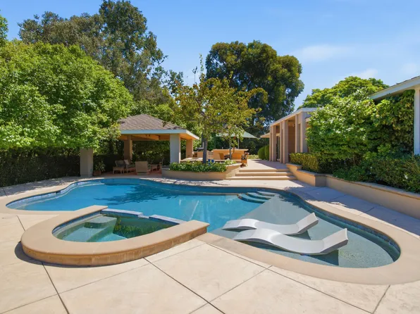 125 Vientos Rd, Camarillo, CA 93010