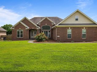 113 Briarwood Dr, Killen, AL 35645