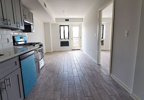 5th image of 25-28 Broadway #5G