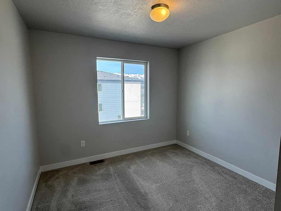 $650 Room shared bath