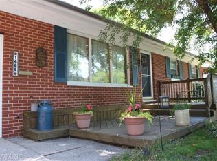 1488 Greenwich Rd, Muskegon, MI 49441