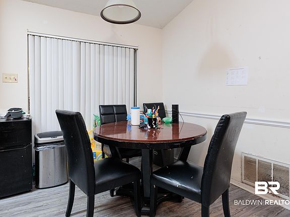 5th image of 1861 Summer Place Dr E