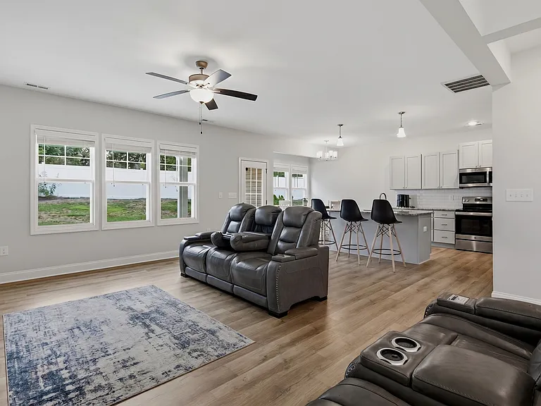 291 Burnside Dr — Photo 14