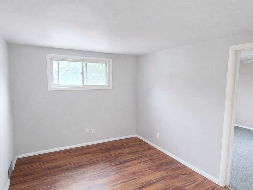 2nd image of 1464 Grand Ave #D