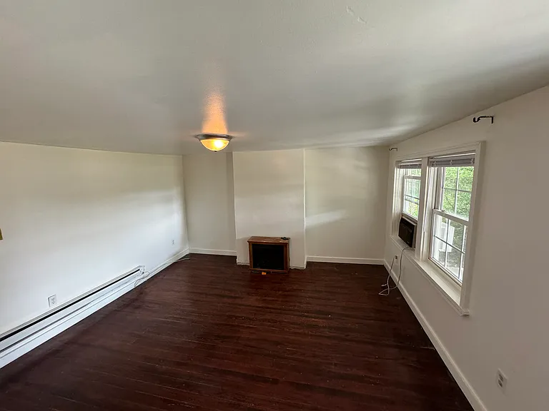 1005 Manning Dr — Photo 7