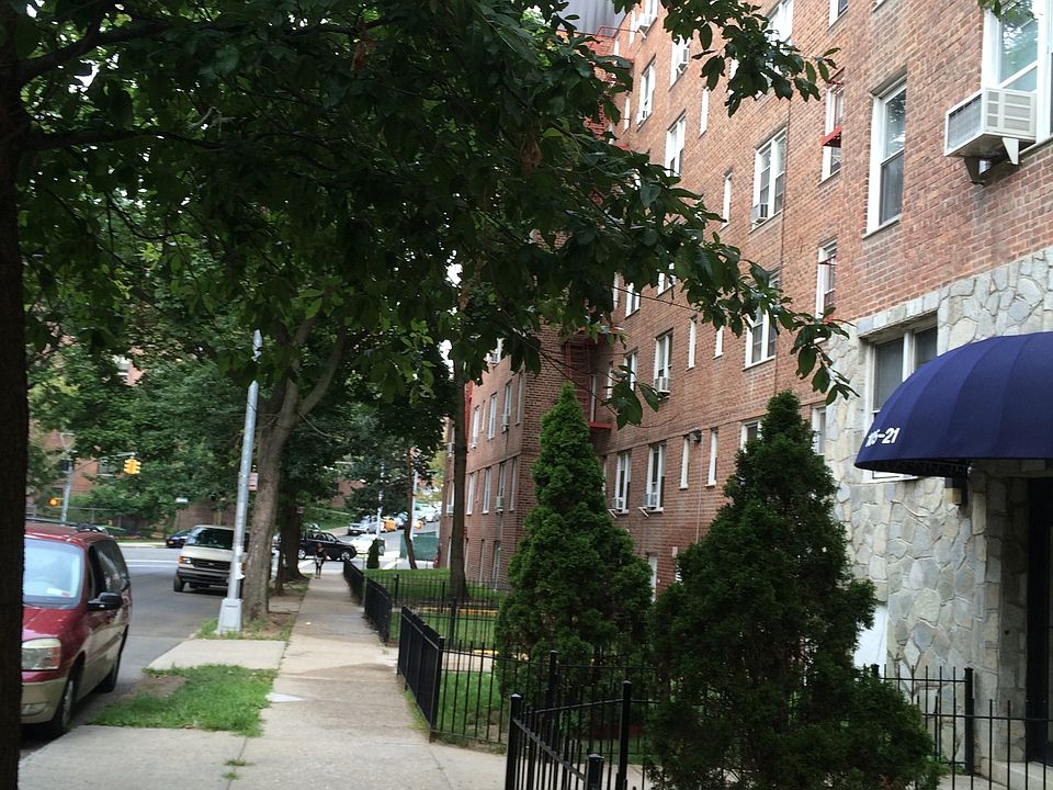 2nd image of 6545 Yellowstone Blvd