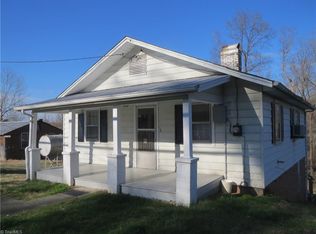157 S Main St, Jonesville, NC 28642