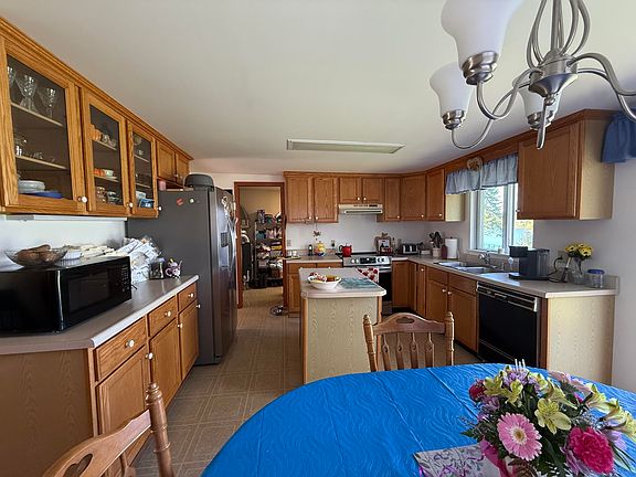 4th image of 5510 Chestnut Dr
