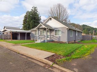 332 Applegate Ave, Drain, OR 97435
