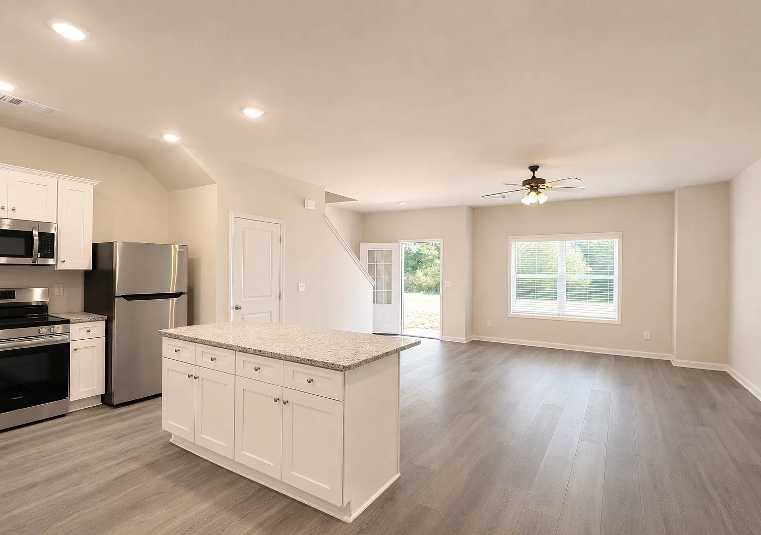 New Construction Townhomes | Modern Living in Oakwood — Photo 4