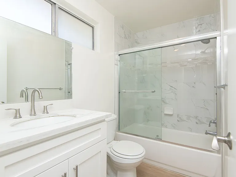 3646 Mentone Ave #9 — Photo 11