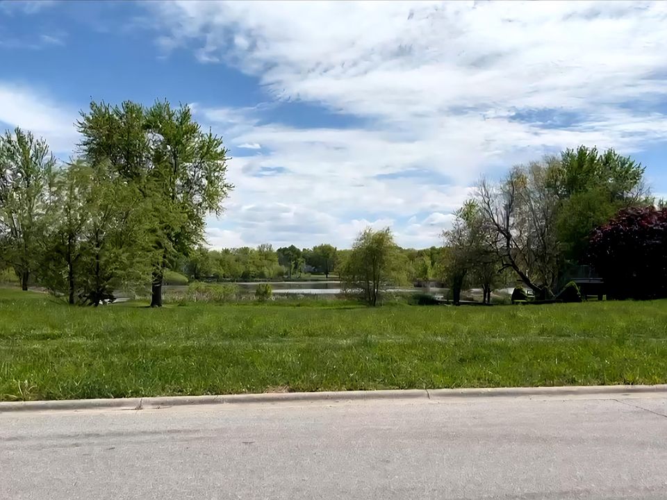 2nd image of 11825 Heron Lake Rd