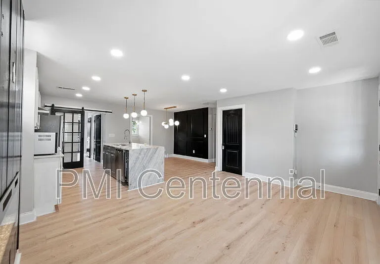 562 Gary Rd NW — Photo 8