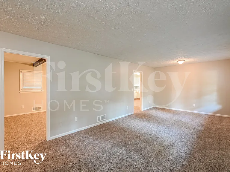 4353 Hale Pl — Photo 8