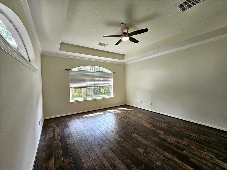 98 W Knightsbridge Dr — Photo 16