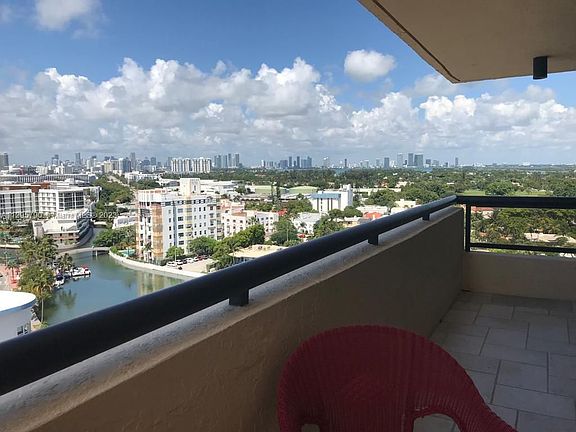 4th image of 2555 Collins Ave APT 1614