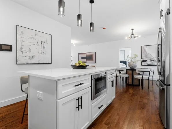 73 Romsey St, Dorchester, MA 02125