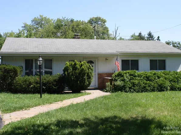 3299 Nordman Rd, Ann Arbor, MI 48108