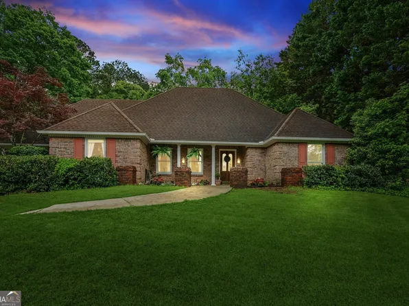 1275 Fontainebleau Ct, Lawrenceville, GA 30043