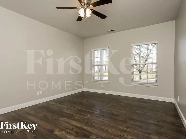 410 Covered Bridge Ln — Photo 7