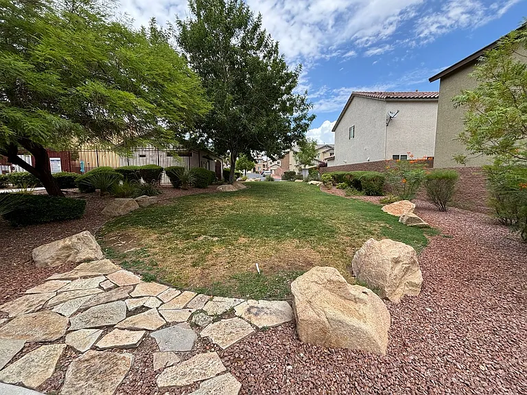 10741 Cather Ave — Photo 42